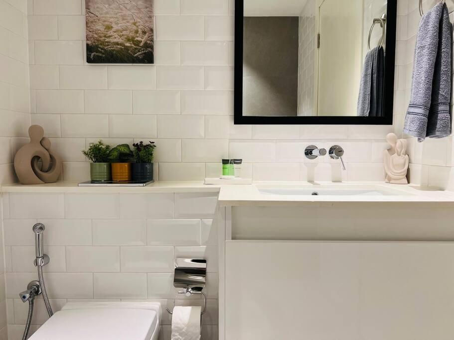Enjoy Scenic 1br With Beachaccess Parking At Pixel504 Abu Dhabi